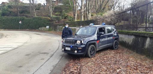 auto carabinieri - foto di repertorio auto carabinieri - foto di repertorio