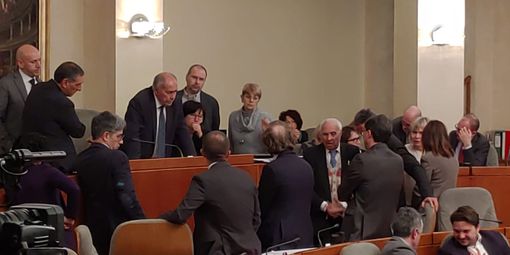 Tavolo ecotassa al Ministero, Appendino: "Spero si trovi una mediazione e che giovedì FCA venga al Consiglio aperto" Tavolo ecotassa al Ministero, Appendino: "Spero si trovi una mediazione e che giovedì FCA venga al Consiglio aperto"