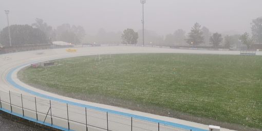 San Francesco al Campo, velodromo invaso dalla grandine San Francesco al Campo, velodromo invaso dalla grandine