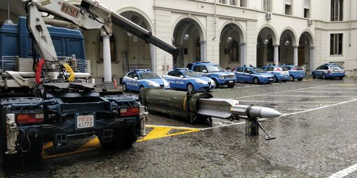 Armi e missile sequestrati dalla digos di Torino: tutto partito dalla denuncia di un possibile attentato a Salvini (che non ha trovato alcun riscontro)