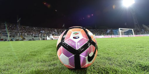 “Non abbassare la guardia” può fare rima con "ripartenza del campionato di calcio"?