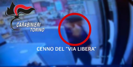fotogramma di una telecamera di sicurezza