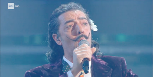 "Non propiniamo facili soluzioni": farmacista di Chivasso scrive una lettera a Gazzè per la canzone presentata a Sanremo