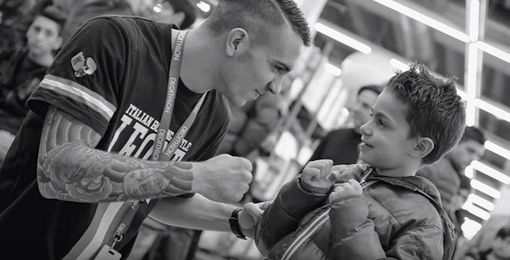 Cristian Lucia, campione italiano Muay thai si esibisce a Torino