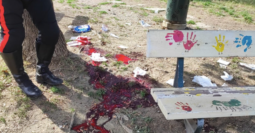 Terrore in via Damiano Chiesa, uomo accoltellato alla gola: è in codice rosso in ospedale