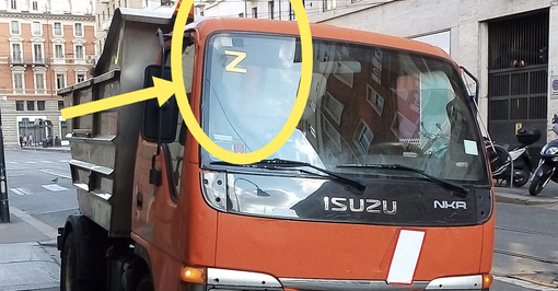 La lettera "Z" sui mezzi Amiat - Foto di Maurizio Alberti La lettera "Z" sui mezzi Amiat - Foto di Maurizio Alberti