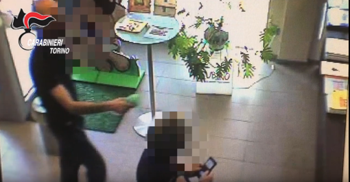 Rapinatore con la macchina di mamma: arrestato il terrore delle banche di Torino