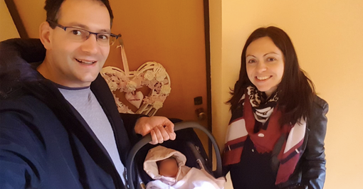 La vita più forte del Coronavirus, il sindaco diventato papà ai tempi del Covid-19: “Vi racconto la mia esperienza” [VIDEO]