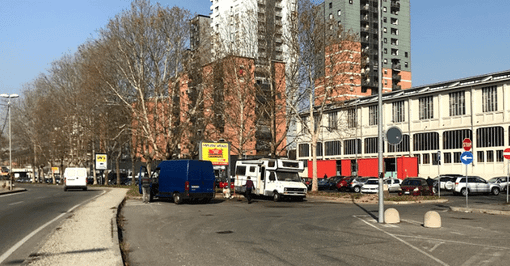 Da via Reiss Romoli al parcheggio dello Snos: i nomadi sgomberati si sono solo spostati?