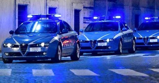 Barriera di Milano, in preda all’ira danneggia tre auto parcheggiate per strada: arrestato