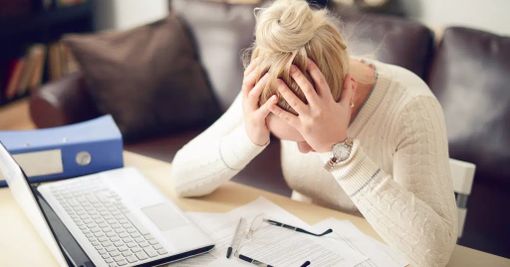 Torinesi sommersi dai debiti, lavorare non basta più: ecco la ricerca della Fondazione Operti