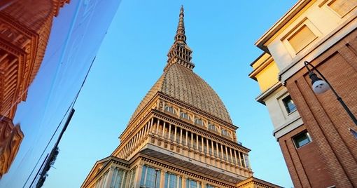 Laureati in Mole: per i neolaurati due biglietti gratuiti al Museo del Cinema e per l'ascensore panoramico Laureati in Mole: per i neolaurati due biglietti gratuiti al Museo del Cinema e per l'ascensore panoramico