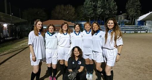 “Diamo un calcio al femminicidio” con le ragazze di Moncalieri “Diamo un calcio al femminicidio” con le ragazze di Moncalieri