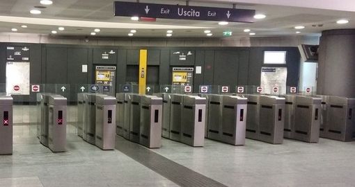 Spaccio ai tornelli della metro di piazza Bernini: arrestato un pusher senegalese Spaccio ai tornelli della metro di piazza Bernini: arrestato un pusher senegalese