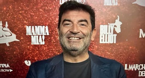 Mattatore a teatro, tifoso alle Atp. Max Giusti: "C'è il mio zampino nell'assegnazione delle Finals a Torino" Mattatore a teatro, tifoso alle Atp. Max Giusti: "C'è il mio zampino nell'assegnazione delle Finals a Torino"