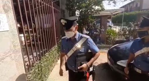 Il sopralluogo dei carabinieri a Carmagnola Il sopralluogo dei carabinieri a Carmagnola