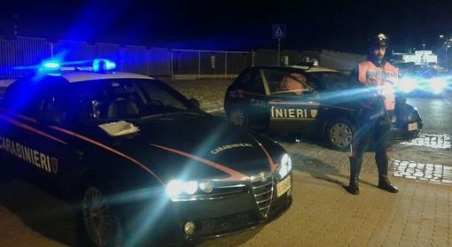 Moncalieri, blitz anti degrado di carabinieri e forze dell'ordine Moncalieri, blitz anti degrado di carabinieri e forze dell'ordine