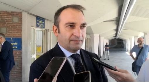 Un anno di Lo Russo: &quot;Lasceremo una Torino grande e forte&quot;. Minoranze all'attacco: &quot;Con lui più tasse, meno diritti e sicurezza&quot;