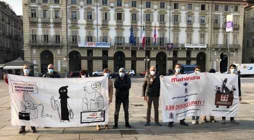 Pininfarina Engineering, manifestazione dei lavoratori sotto le finestre della Regione [FOTO]