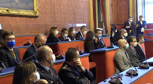 Consiglio Comunale in streaming per neo genitori, il centrodestra si smarca anche da FdI: "Restano escluse altre categorie" Consiglio Comunale in streaming per neo genitori, il centrodestra si smarca anche da FdI: "Restano escluse altre categorie"