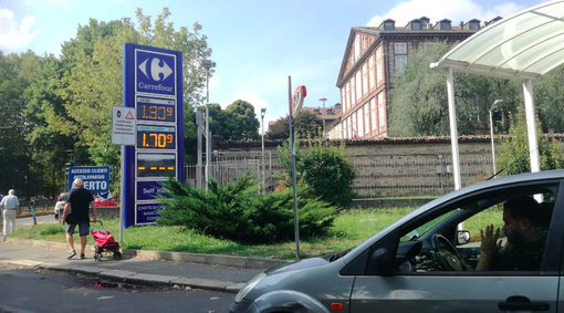 distributore di benzina