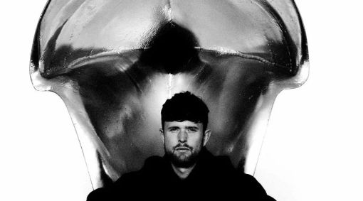 James Blake sul palco delle Ogr Sonic Torino con il suo spettacolo Piano Solo James Blake sul palco delle Ogr Sonic Torino con il suo spettacolo Piano Solo