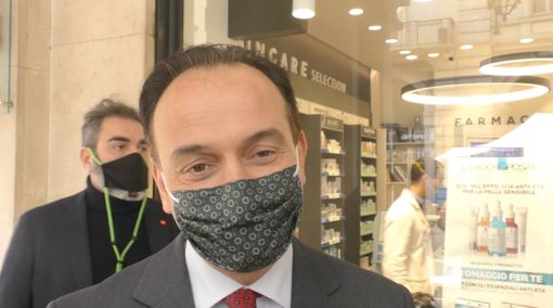 Cirio con mascherina Cirio con mascherina