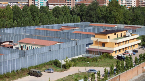 Cpr di corso Brunelleschi, il Garante lancia l’allarme: “Gabbie come allo zoo, una persona non può soggiornare lì”