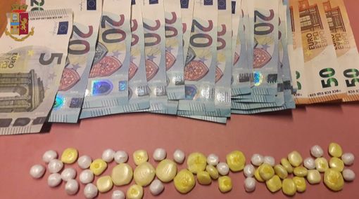 droga e contanti ritrovati dalla Polizia