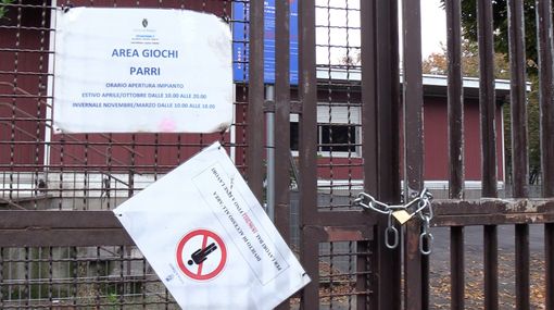 Spaccio e degrado hanno i giorni contati: in due settimane le ruspe entreranno nell'area Parri [VIDEO]