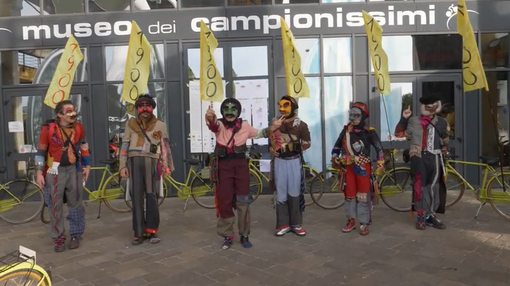 ‘Il campione e la zanzara’ di Faber Theater ‘Il campione e la zanzara’ di Faber Theater