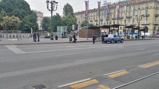 Allarme bomba a Porta Nuova: ma è tutto falso Allarme bomba a Porta Nuova: ma è tutto falso