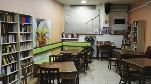 La Biblioteca Condivisa di Mirafiori cresce e accoglie i "meno giovani" tra i libri La Biblioteca Condivisa di Mirafiori cresce e accoglie i "meno giovani" tra i libri