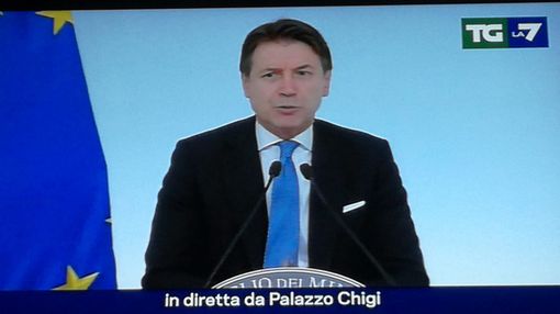 Coronavirus, Torino e l'Italia si fermano. Conte: &quot;Misure stringenti, non c'è più tempo&quot;