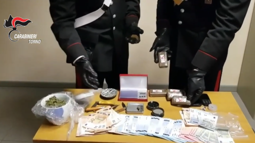 Market della droga a Pavone Canavese: arrestato un uomo, denunciata la convivente