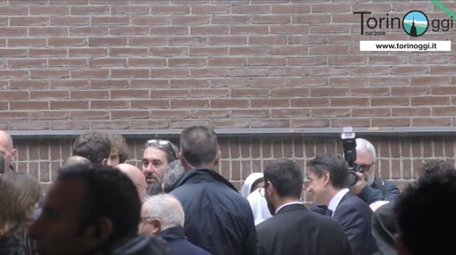Il premier Conte è arrivato a Torino: visita al Cottolengo prima delle riunioni con Appendino e Cirio (FOTO e VIDEO) Il premier Conte è arrivato a Torino: visita al Cottolengo prima delle riunioni con Appendino e Cirio (FOTO e VIDEO)