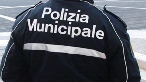 Tenta di rubare alimentari da un supermercato vicino all'Allianz Stadium: arrestato Tenta di rubare alimentari da un supermercato vicino all'Allianz Stadium: arrestato