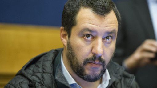 Salvini a processo per vilipendio all’ordine giudiziario, il senatore leghista annuncia: &quot;Mi presenterò dinanzi al giudice&quot; [VIDEO]