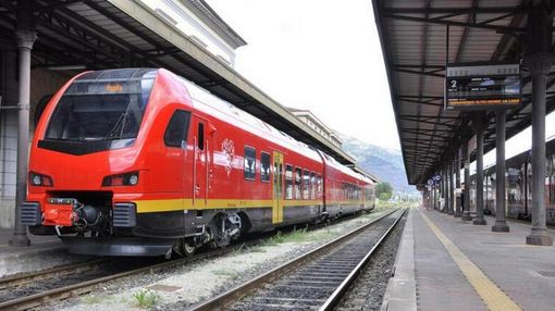 Linea Ivrea-Chivasso, Avetta: "La Regione Piemonte sospenda gli aumenti tariffari" Linea Ivrea-Chivasso, Avetta: "La Regione Piemonte sospenda gli aumenti tariffari"
