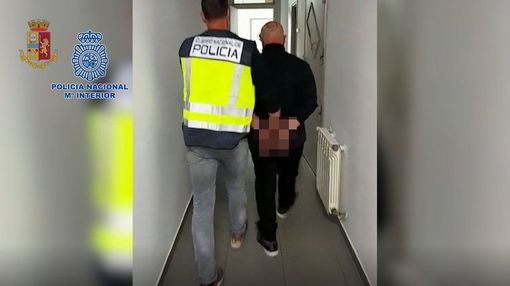 uomo tratto in arresto