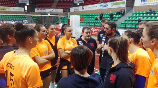 Volley, Serie B1: Eurospin Pinerolo crolla a Cuneo, la delusione di Mucciolo
