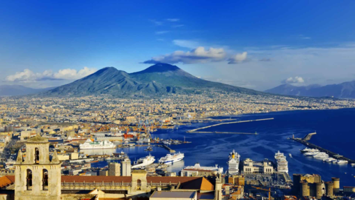Napoli: rifondazione o ridimensionamento? Napoli: rifondazione o ridimensionamento?