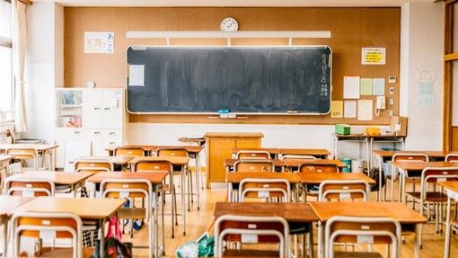 Scuola dell’obbligo fino ai 18 anni: una proposta caduta nel dimenticatoio Scuola dell’obbligo fino ai 18 anni: una proposta caduta nel dimenticatoio