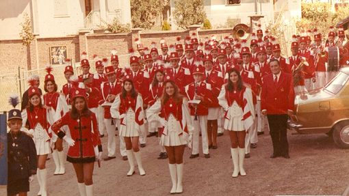 La prima apparizione delle majorettes a San Nicola nel 1970