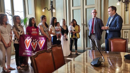 Riprendono le registrazioni dei figli di coppie gay a Torino