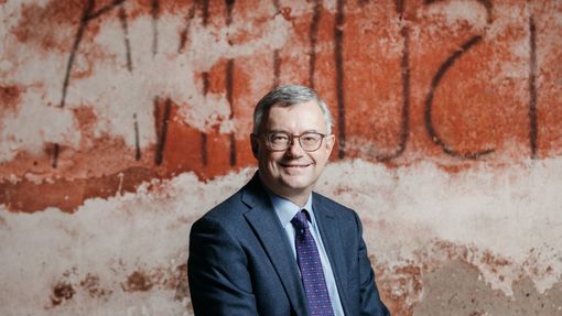 Alessandro Barbero sul palco delle Ogr Talks