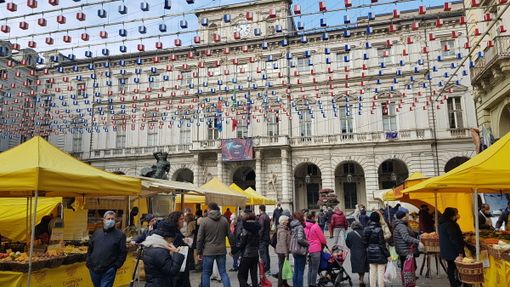 Il mercato di Campagna Amica (foto d'archivio) Il mercato di Campagna Amica (foto d'archivio)
