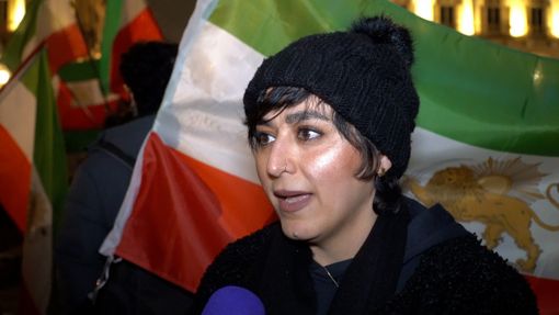 In piazza Castello con il popolo iraniano che vuole essere libero In piazza Castello con il popolo iraniano che vuole essere libero