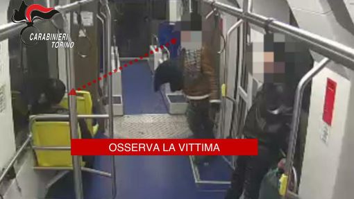 La vittima è stata adocchiata a bordo di un tram La vittima è stata adocchiata a bordo di un tram