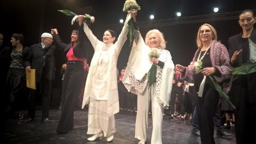immagine di repertorio di Carla Fracci sul palco